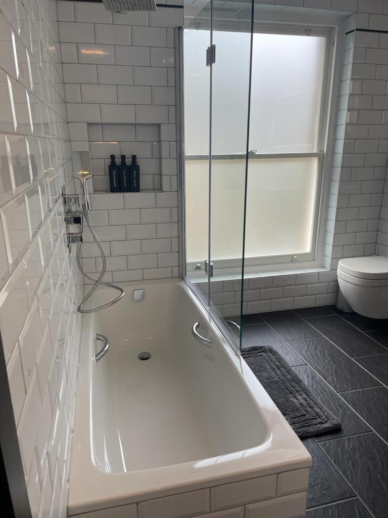 Luxury Apartment In Belsize Park Londra Dış mekan fotoğraf